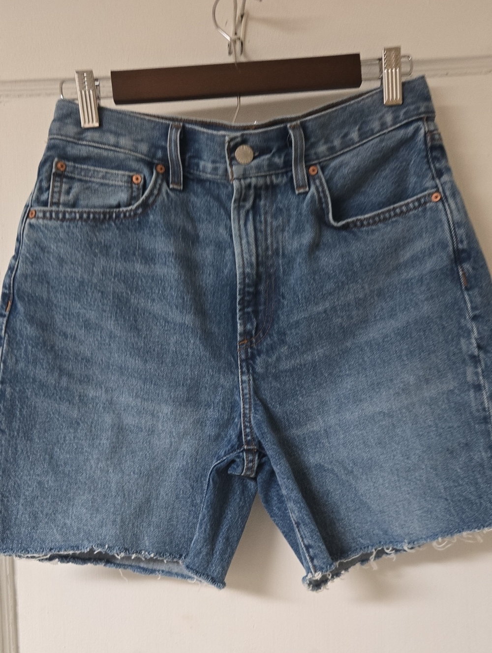 Denim Forum The BF Loose Mid Thigh Shorts Size 26